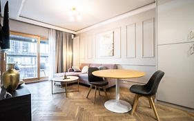 Vipwarsawapartments Amber Mennica Residence